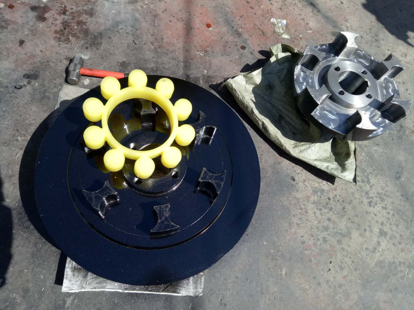 MLPK型帶制動(dòng)盤梅花形彈性聯(lián)軸器 MLPK型帶制動(dòng)盤梅花形彈性聯(lián)軸器